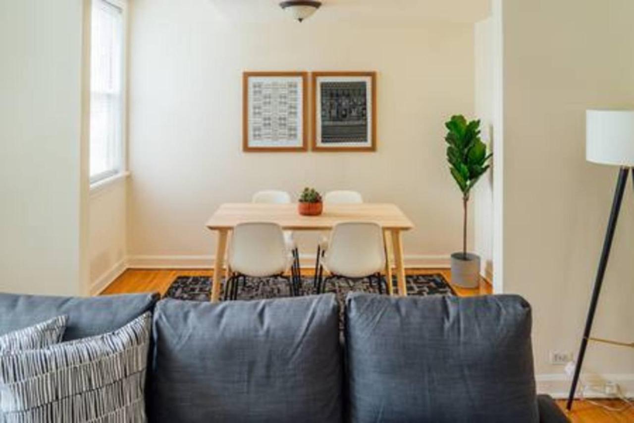 Cozy & Stylish 2Br Apt Near O'Hare Int'L Airport - Central Cozy Dunning Exterior photo