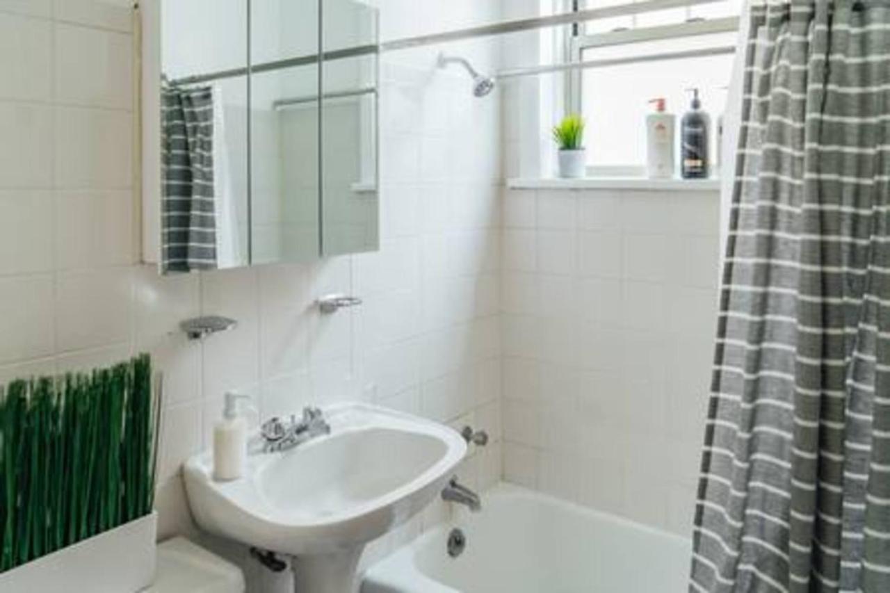 Cozy & Stylish 2Br Apt Near O'Hare Int'L Airport - Central Cozy Dunning Exterior photo